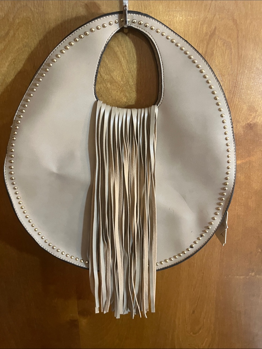 Fringed Circle Shoulder Bag in Beige - Vegan Leather - Picture 5 of 11